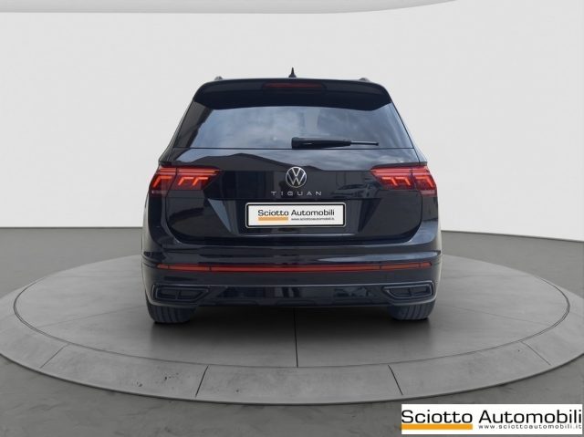 VOLKSWAGEN Tiguan usata, con Autoradio