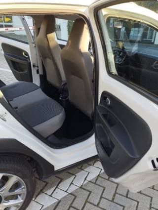 VOLKSWAGEN up! usata, con Climatizzatore