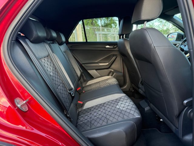 VOLKSWAGEN T-Roc usata, con Telecamera per parcheggio assistito