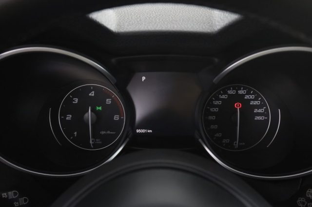 ALFA ROMEO Stelvio usata 6