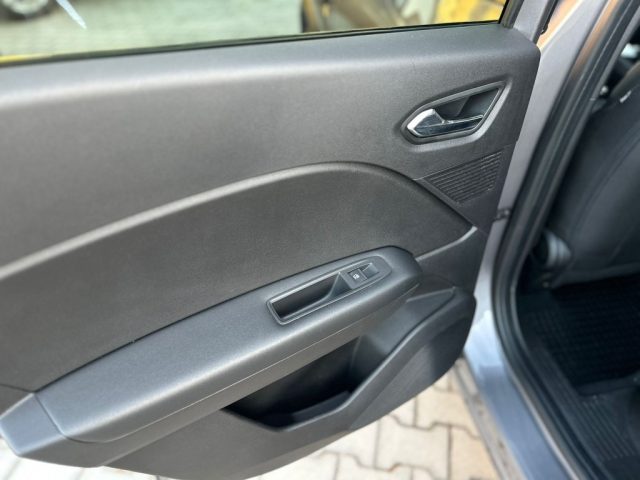 RENAULT Captur usata, con Vetri oscurati
