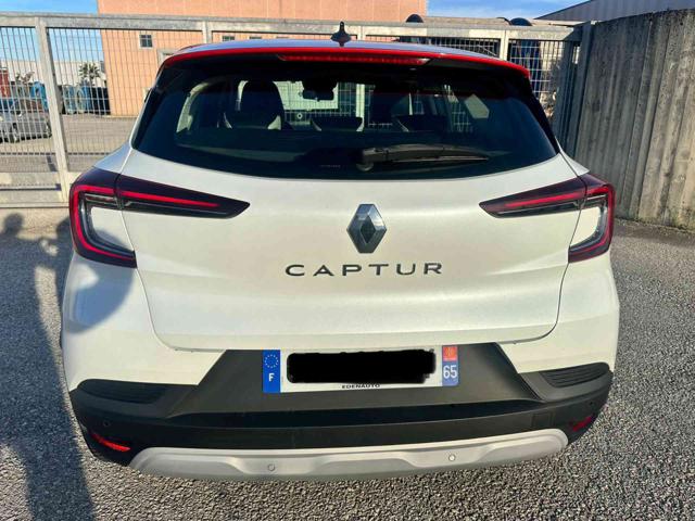 RENAULT Captur usata, con Autoradio