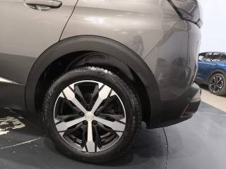 PEUGEOT 3008 usata, con Sensori di parcheggio posteriori