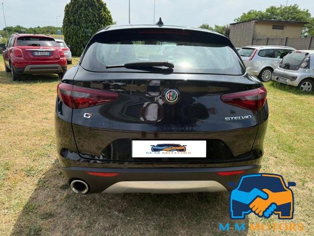 ALFA ROMEO Stelvio usata, con Autoradio