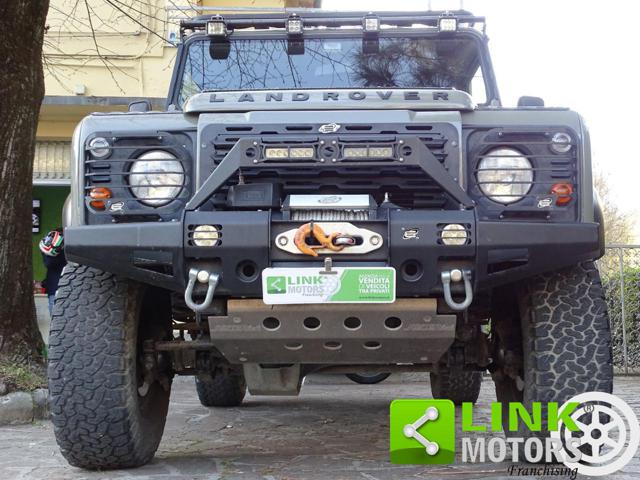 LAND ROVER Defender usata 32