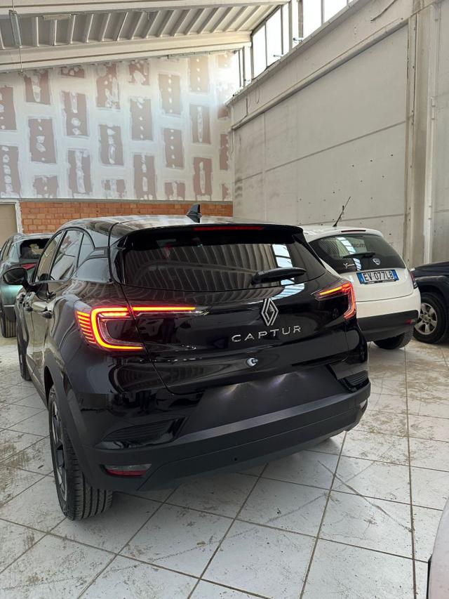 RENAULT Captur usata, con Luci diurne LED