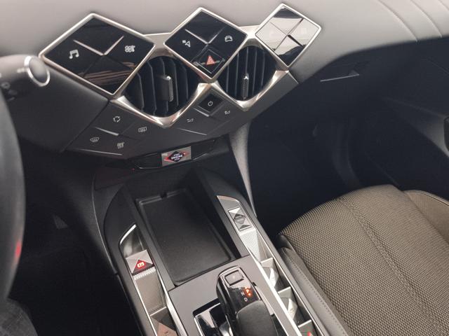 DS AUTOMOBILES DS 3 usata, con Touch screen