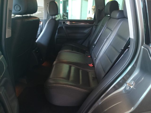 VOLKSWAGEN Touareg usata, con Autoradio