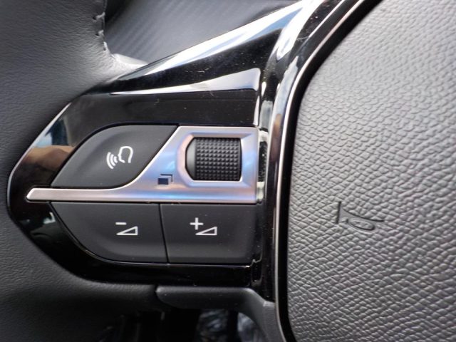 PEUGEOT 208 usata, con Isofix