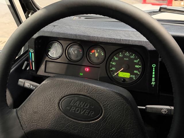 LAND ROVER Defender usata, con Bracciolo