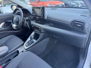 TOYOTA Yaris usata, con Cruise Control