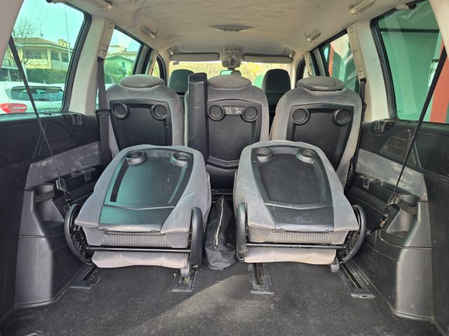 PEUGEOT 807 usata, con Climatizzatore