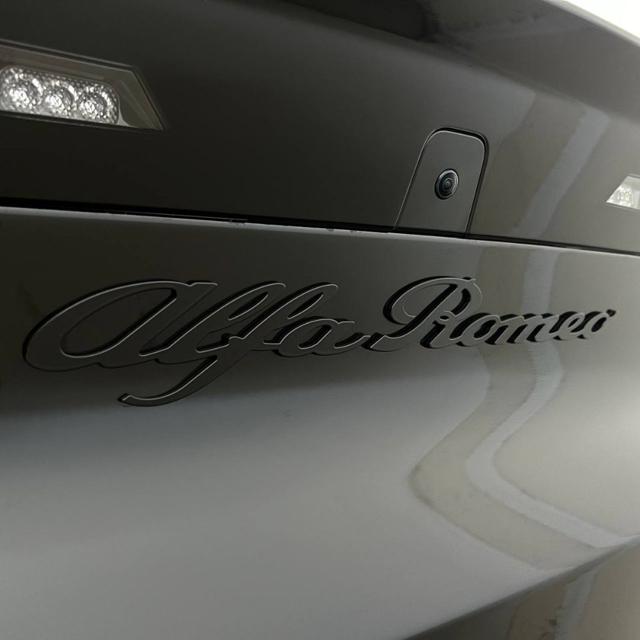 ALFA ROMEO Junior usata, con Sensori di parcheggio posteriori