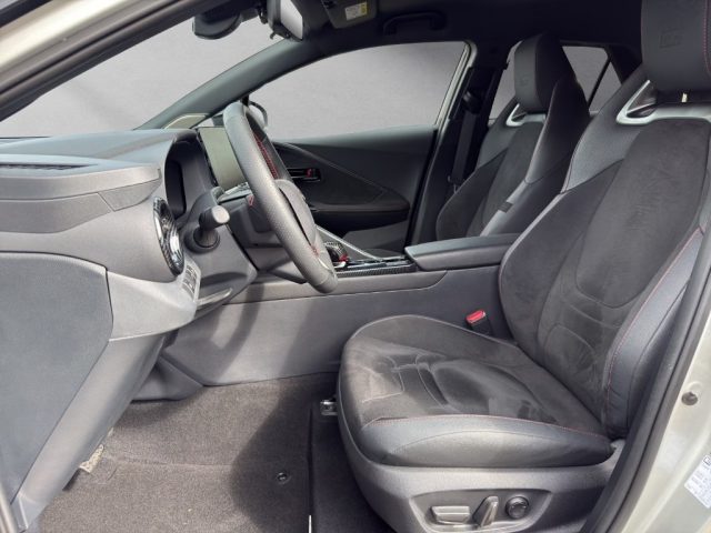 TOYOTA C-HR usata, con Controllo automatico clima
