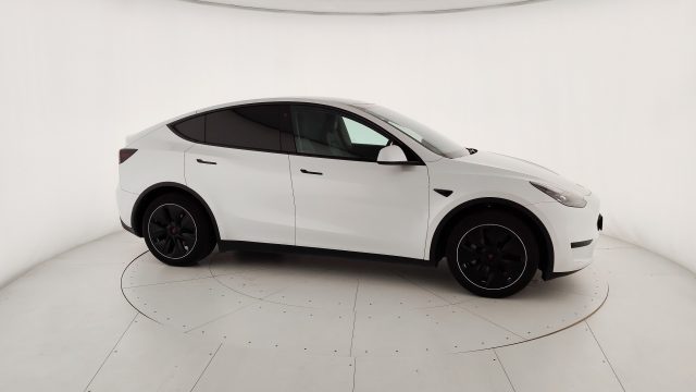 TESLA Model Y usata, con Sedile posteriore sdoppiato