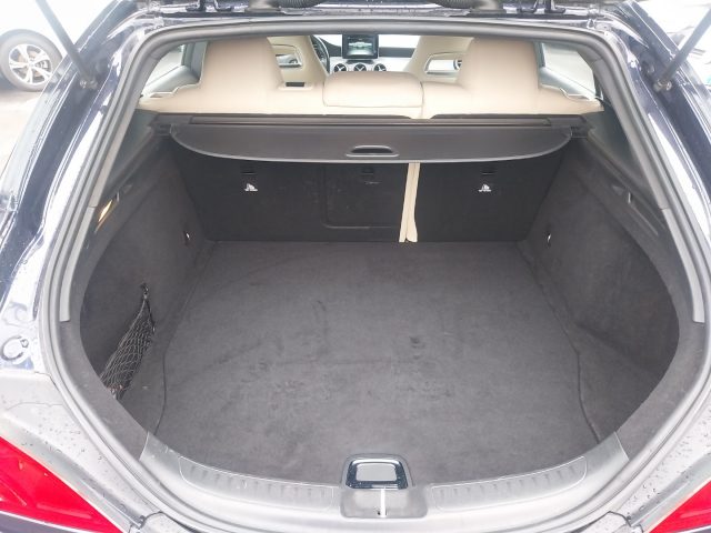 MERCEDES-BENZ CLA 180 usata, con Specchietti laterali elettrici