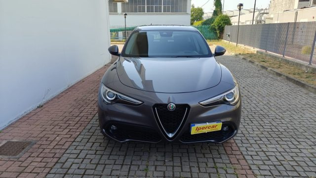 ALFA ROMEO Stelvio usata, con Autoradio