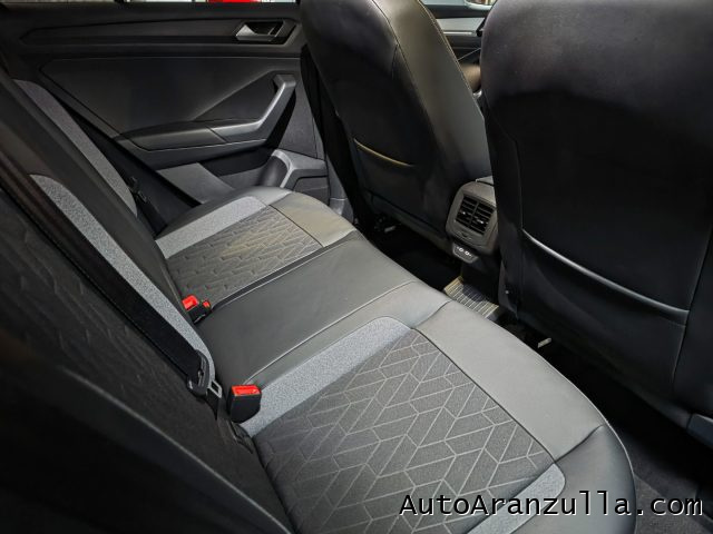VOLKSWAGEN T-Roc usata, con Park Distance Control
