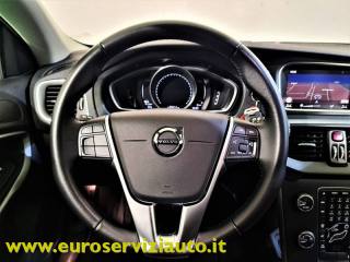 VOLVO V40 Cross Country usata, con Bluetooth
