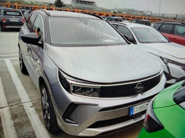 OPEL Grandland usata, con Airbag laterali