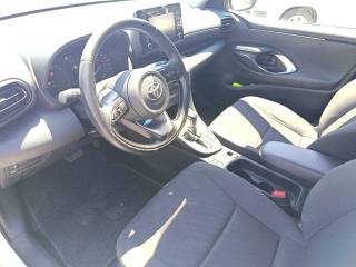 TOYOTA Yaris usata 8