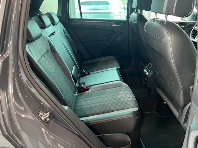 VOLKSWAGEN Tiguan usata, con Park Distance Control