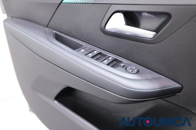 PEUGEOT 208 usata, con Sensori di parcheggio posteriori