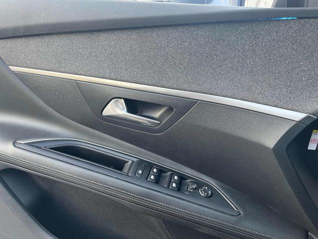 PEUGEOT 3008 usata, con Chiusura centralizzata