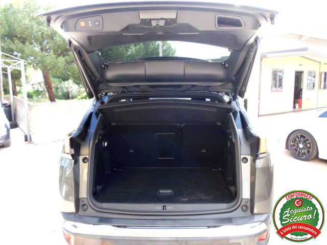 PEUGEOT 3008 usata, con Sensori di parcheggio anteriori