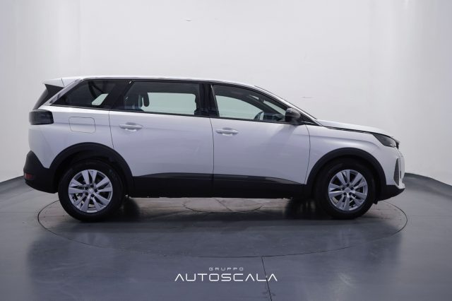 PEUGEOT 5008 usata, con Cerchi in lega