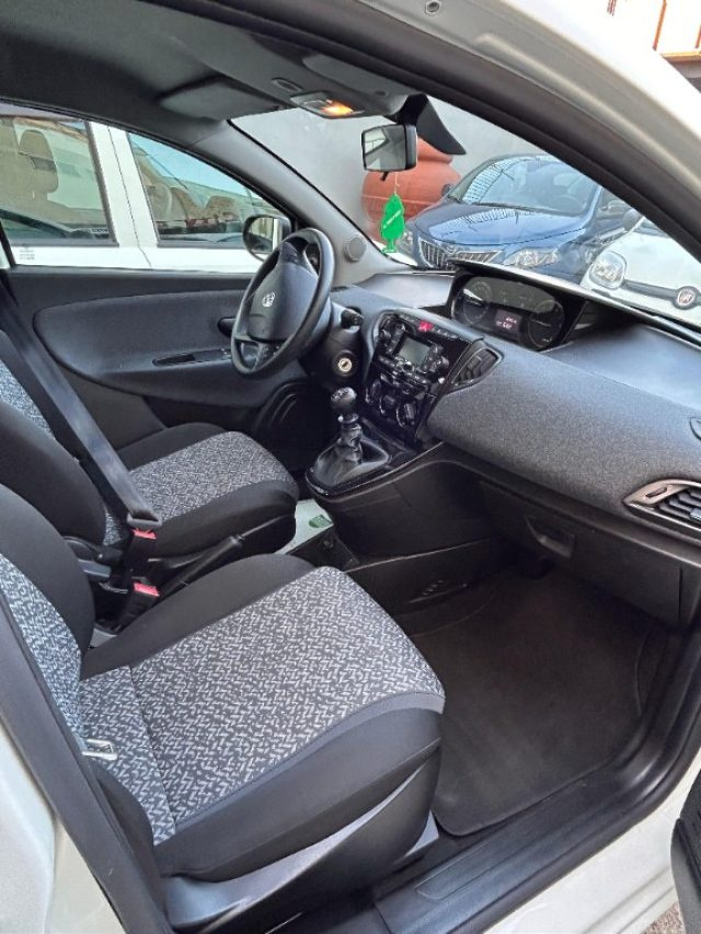 LANCIA Ypsilon usata, con Controllo trazione