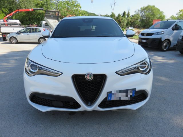ALFA ROMEO Stelvio usata, con Alzacristalli elettrici