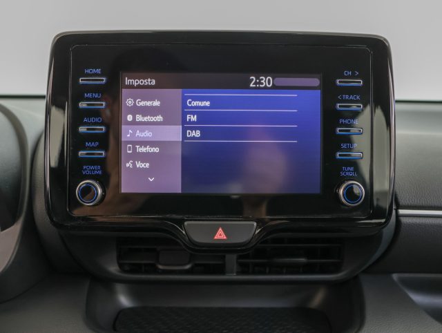 TOYOTA Yaris usata, con Volante multifunzione