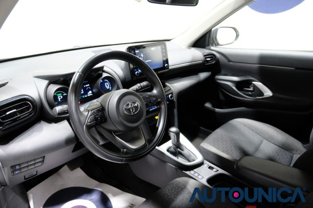 TOYOTA Yaris Cross usata, con Autoradio