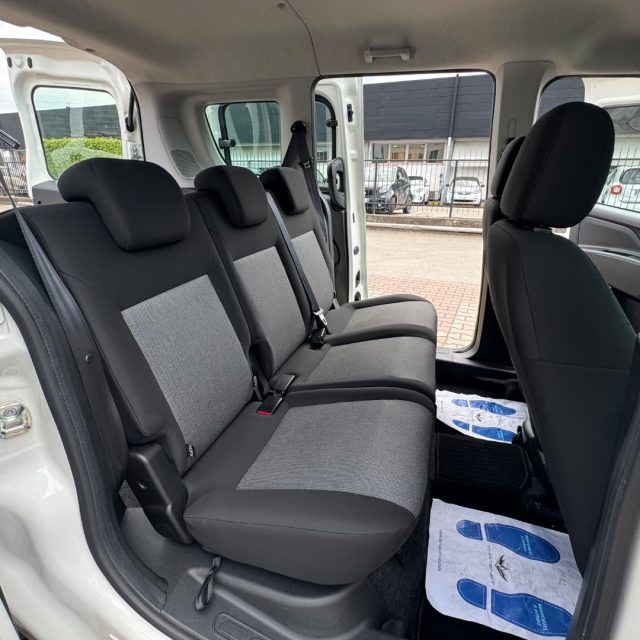 FIAT Doblo usata, con Isofix