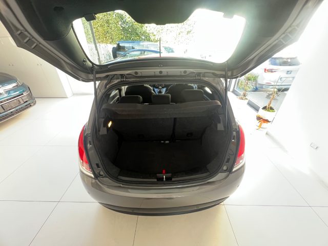 LANCIA Ypsilon usata, con ESP