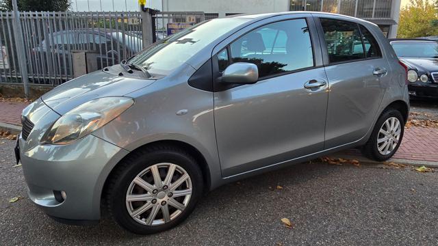 TOYOTA Yaris usata, con Airbag