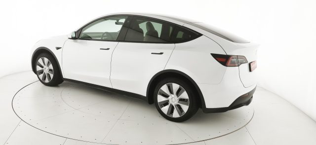 TESLA Model Y usata, con Sedile posteriore sdoppiato