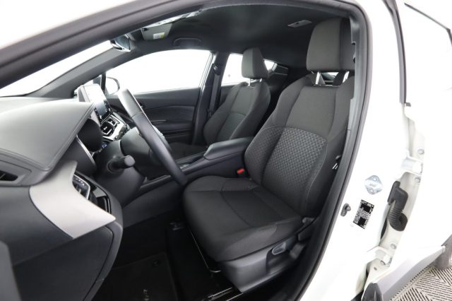 TOYOTA C-HR usata 2