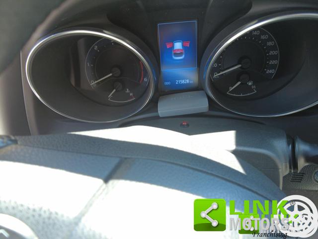 TOYOTA Auris usata 9