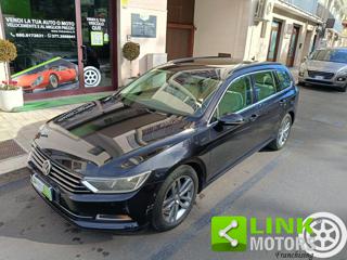 VOLKSWAGEN Passat Variant usata, con Hill holder