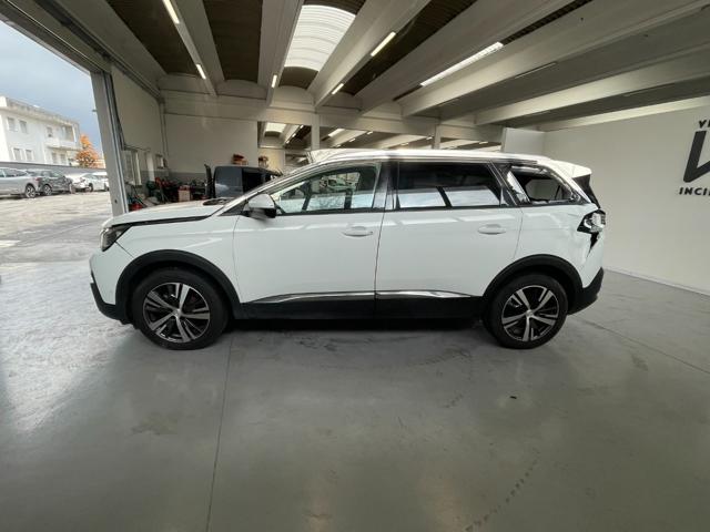 PEUGEOT 5008 usata, con Airbag Passeggero