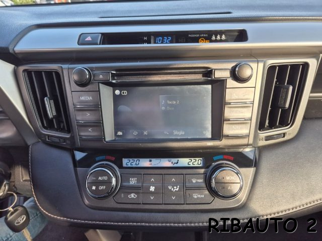 TOYOTA RAV 4 usata, con Hill holder