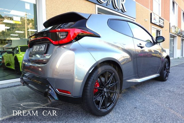 TOYOTA Yaris usata, con Autoradio