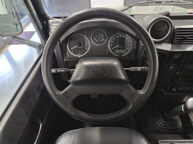 LAND ROVER Defender usata, con Trazione integrale