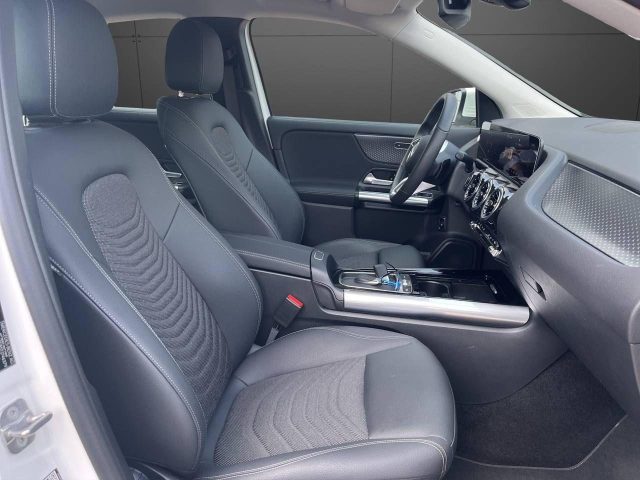MERCEDES-BENZ GLA 180 usata, con Controllo trazione
