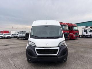 PEUGEOT Boxer usata, con Airbag