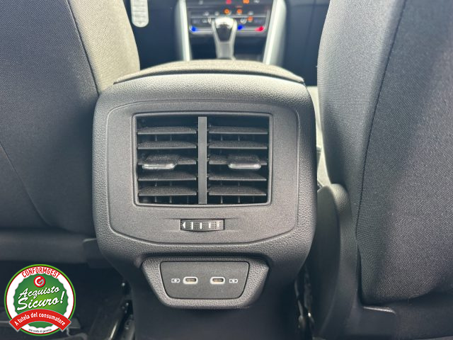 VOLKSWAGEN T-Roc usata, con Lettore CD