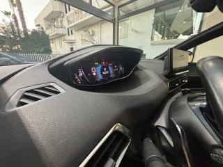 PEUGEOT 3008 usata, con Sensori di parcheggio anteriori