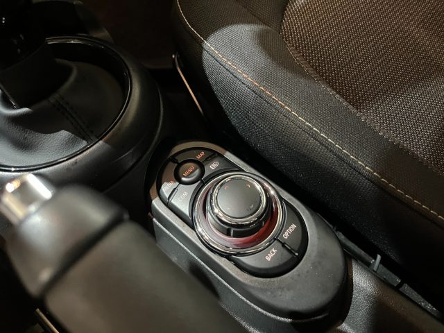 MINI Cooper usata, con Autoradio digitale